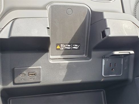 New 2025 GMC Sierra 2500 Denali w/ Denali Reserve Package image 25