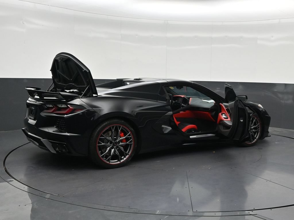 Used 2026 Chevrolet Corvette Stingray Premium Conv w/ Z51 Performance Package RWD image 31