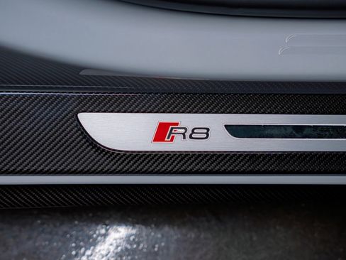 Used 2021 Audi R8 V10 performance image 22