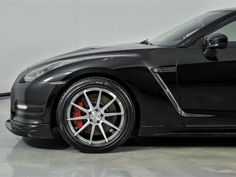 Used 2012 Nissan GT-R Black Edition AWD/4WD image 7