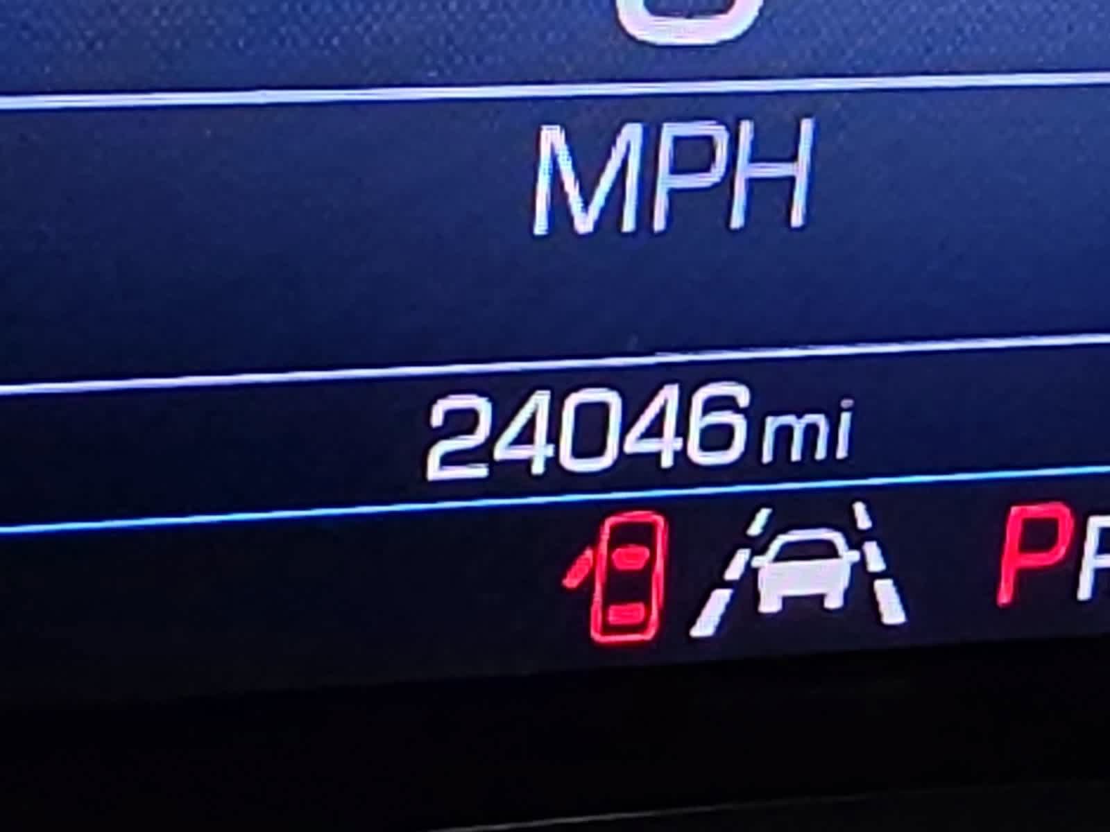 Used 2020 Chevrolet Equinox LT w/ Driver Convenience Package FWD image 34