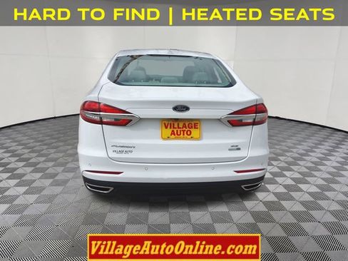 Used 2020 Ford Fusion SE image 3