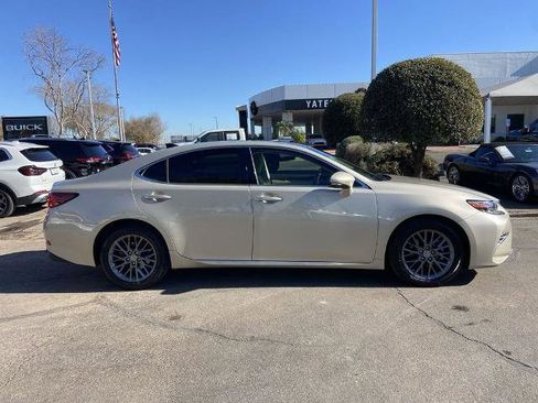 Used 2018 Lexus ES 350 image 2