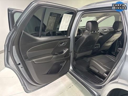 Used 2019 Chevrolet Traverse Premier w/ Driver Confidence II Package image 24