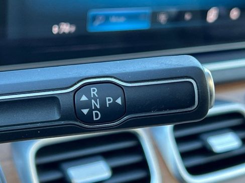 Used 2022 Mercedes-Benz GLS 450 4MATIC image 26