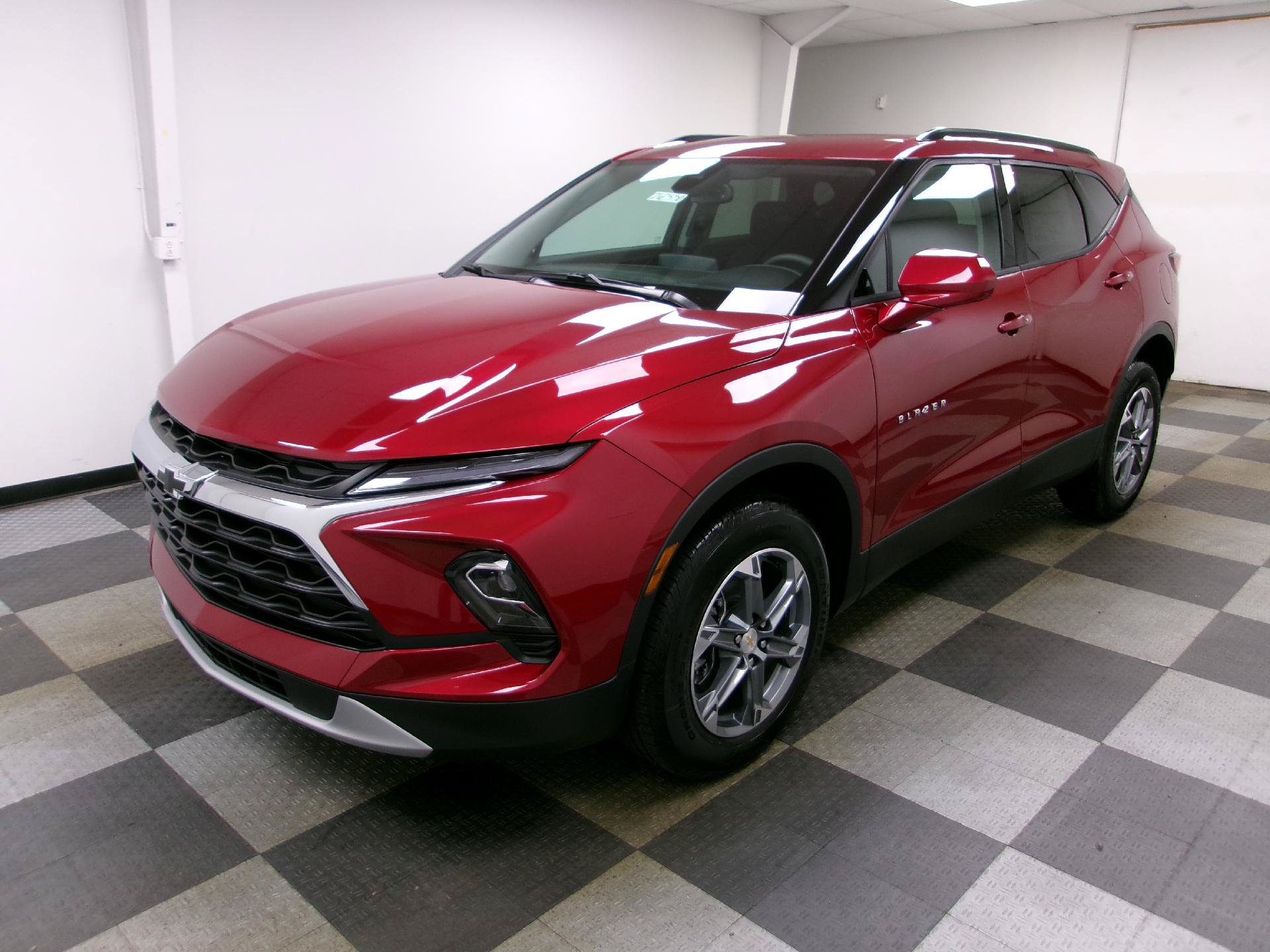 New 2026 Chevrolet Blazer LT w/ Convenience Package AWD/4WD image 1