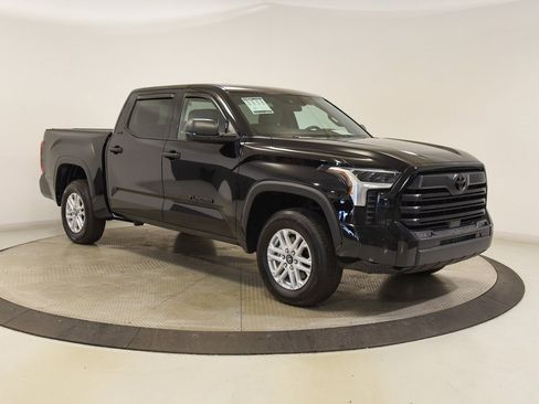 Used 2025 Toyota Tundra SR5 image 3