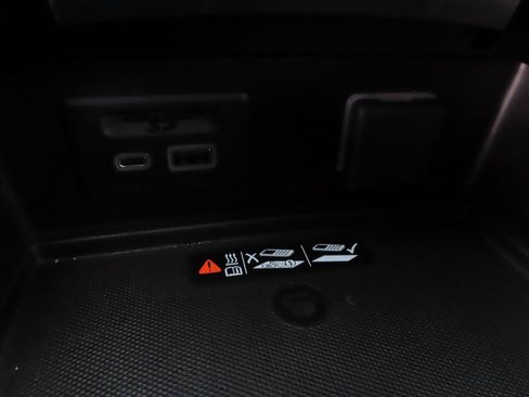 Used 2023 Buick Envision Avenir image 13