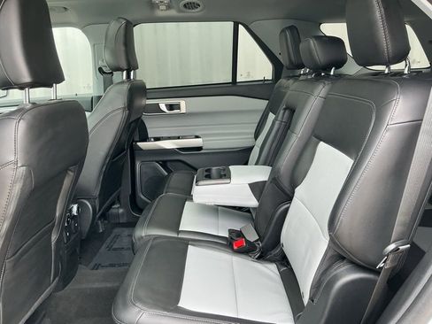 Used 2023 Ford Explorer XLT w/ Equipment Group 202A image 20