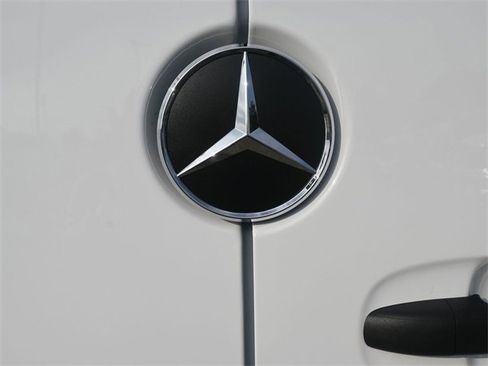 New 2025 Mercedes-Benz Sprinter 2500 image 9