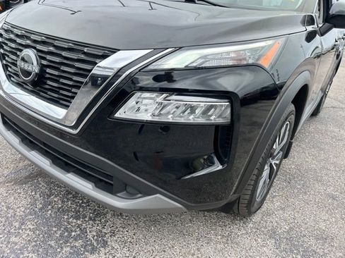 Used 2023 Nissan Rogue SV FWD image 9