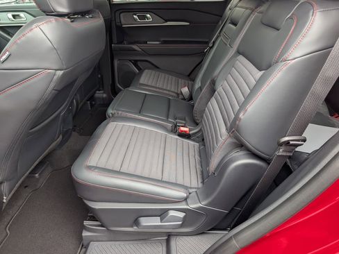 New 2026 Ford Explorer ST-Line w/ ST-Line Street Pack AWD/4WD image 8