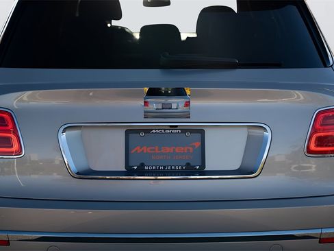 Used 2019 Bentley Bentayga image 21