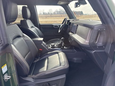 Used 2025 Ford Bronco Outer Banks image 12