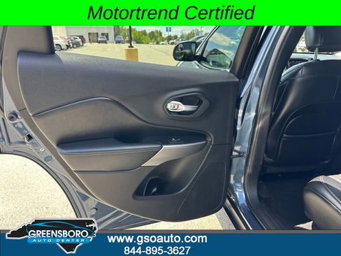 Used 2019 Jeep Cherokee Limited AWD/4WD image 21