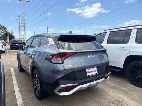 Used 2024 Kia Sportage EX FWD image 5
