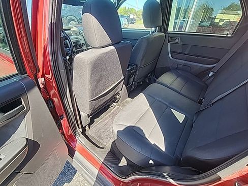 Used 2011 Ford Escape XLT AWD/4WD image 10