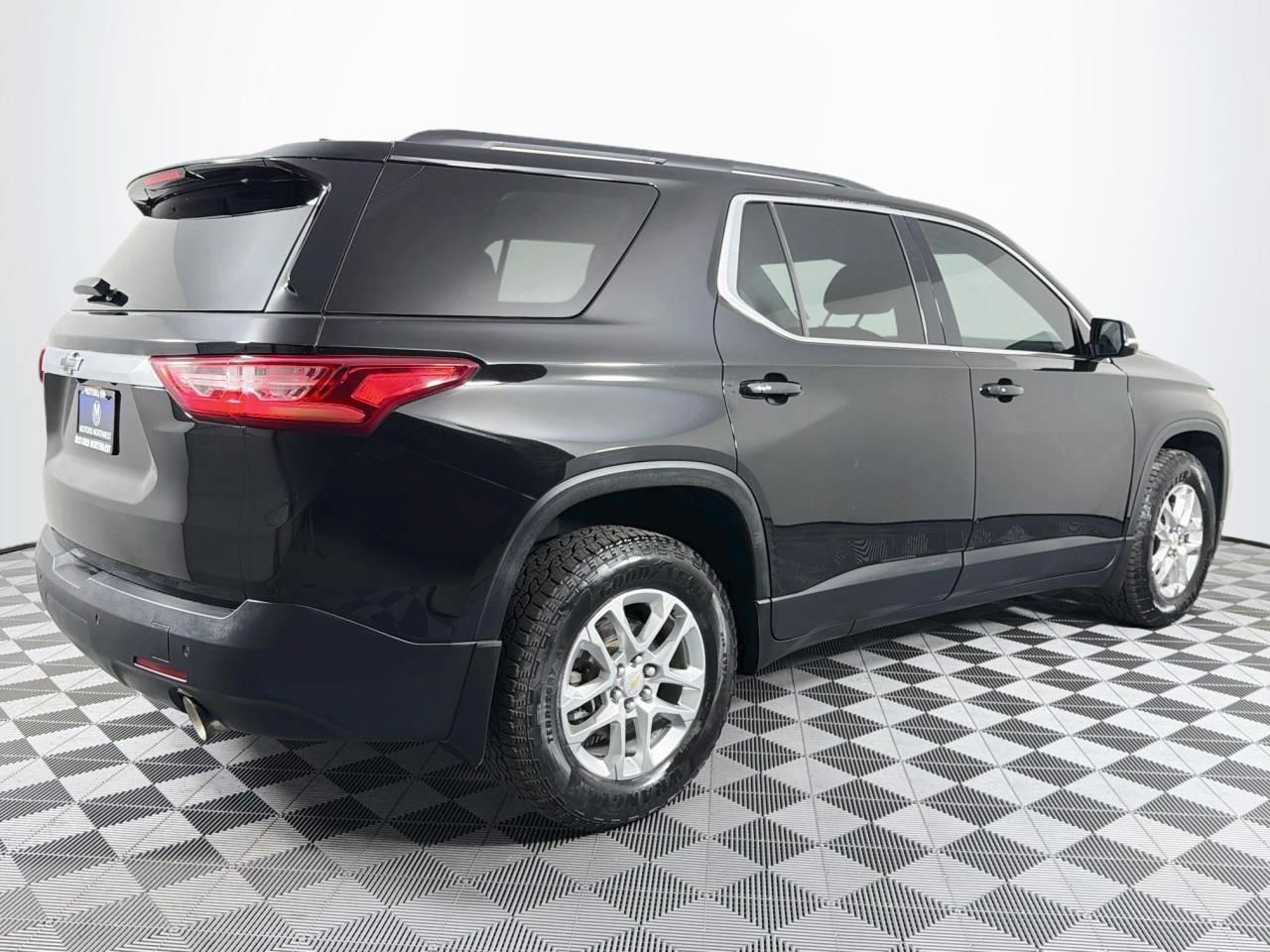 Used 2019 Chevrolet Traverse LT w/ LPO, Black Accent Package AWD/4WD image 25