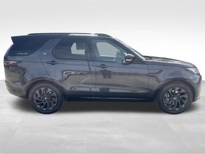 New 2026 Land Rover Discovery Dynamic SE