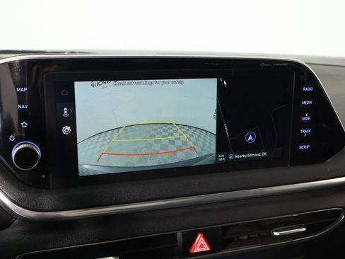 Certified 2023 Hyundai Sonata SEL w/ Preferred Accessory Package FWD image 6
