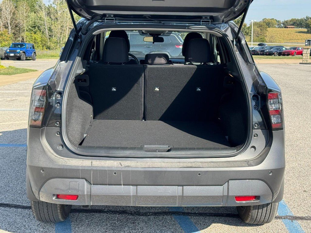 Used 2026 Nissan Kicks SV w/ Cold Weather Package FWD image 7