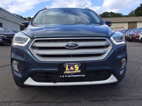 Used 2018 Ford Escape Titanium w/ Ford Safe & Smart Package AWD/4WD image 4