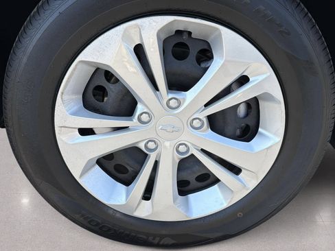 Used 2026 Chevrolet Trax LS FWD image 11