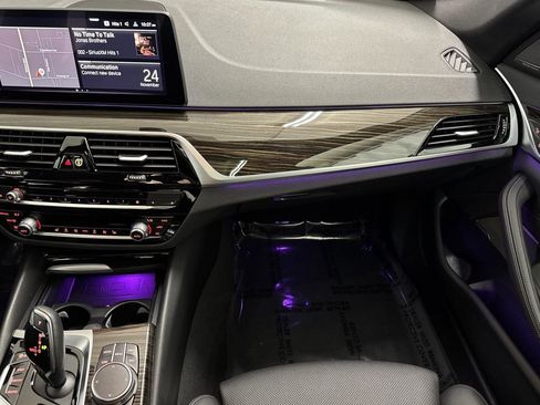 Certified 2023 BMW 530i w/ Premium Package image 30