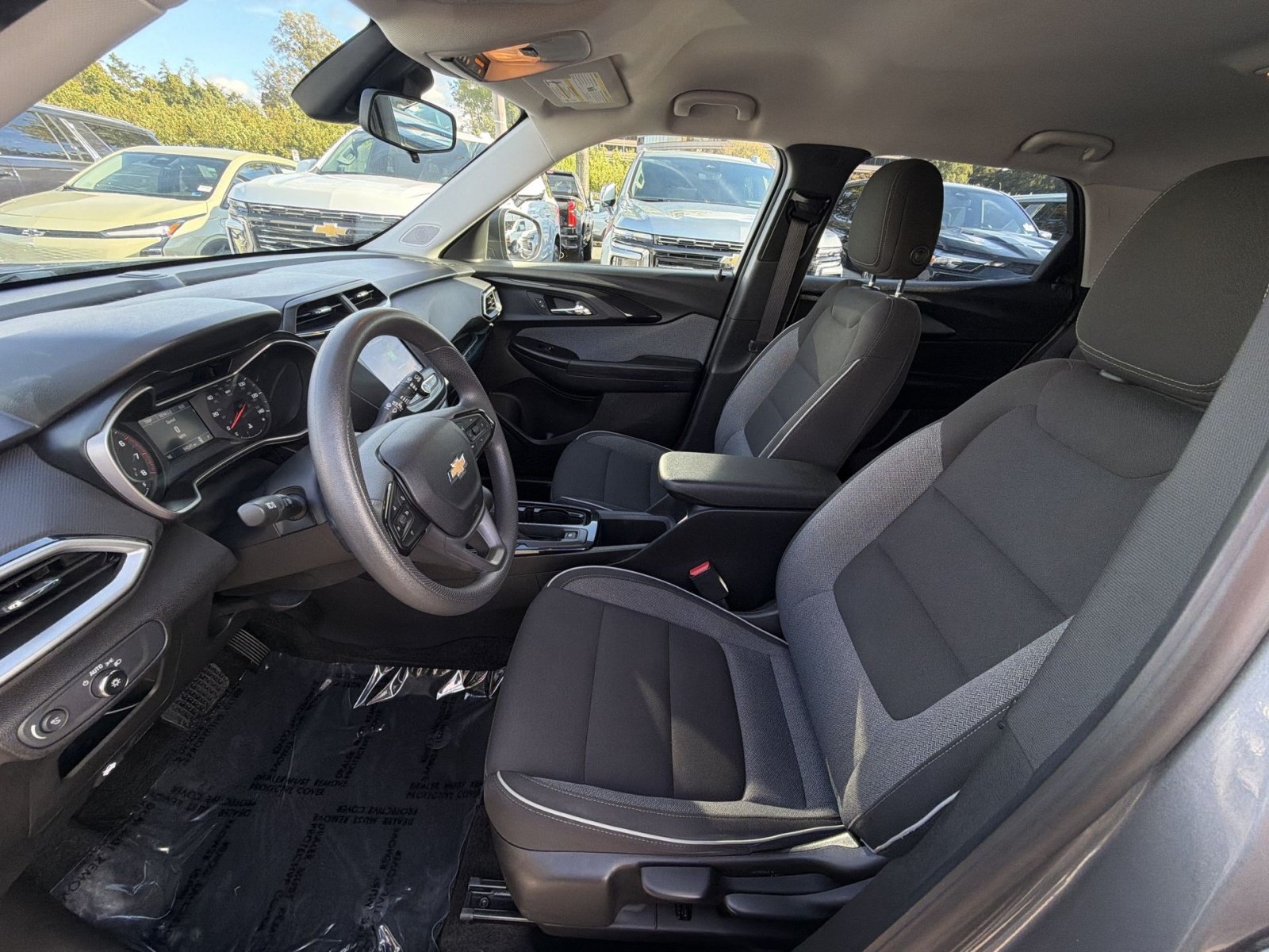 Used 2021 Chevrolet TrailBlazer LS FWD image 13