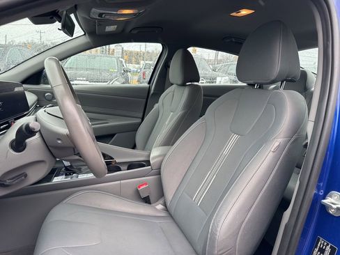 Used 2023 Hyundai Elantra SEL w/ Convenience Package image 15