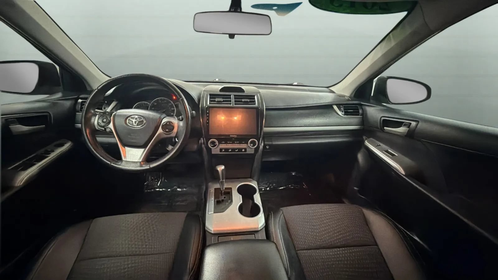 Used 2013 Toyota Camry SE FWD image 10
