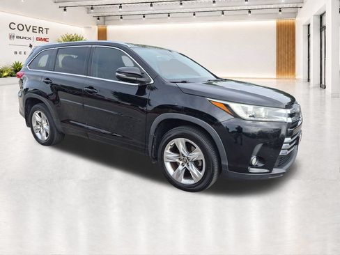 Used 2018 Toyota Highlander Limited FWD image 1