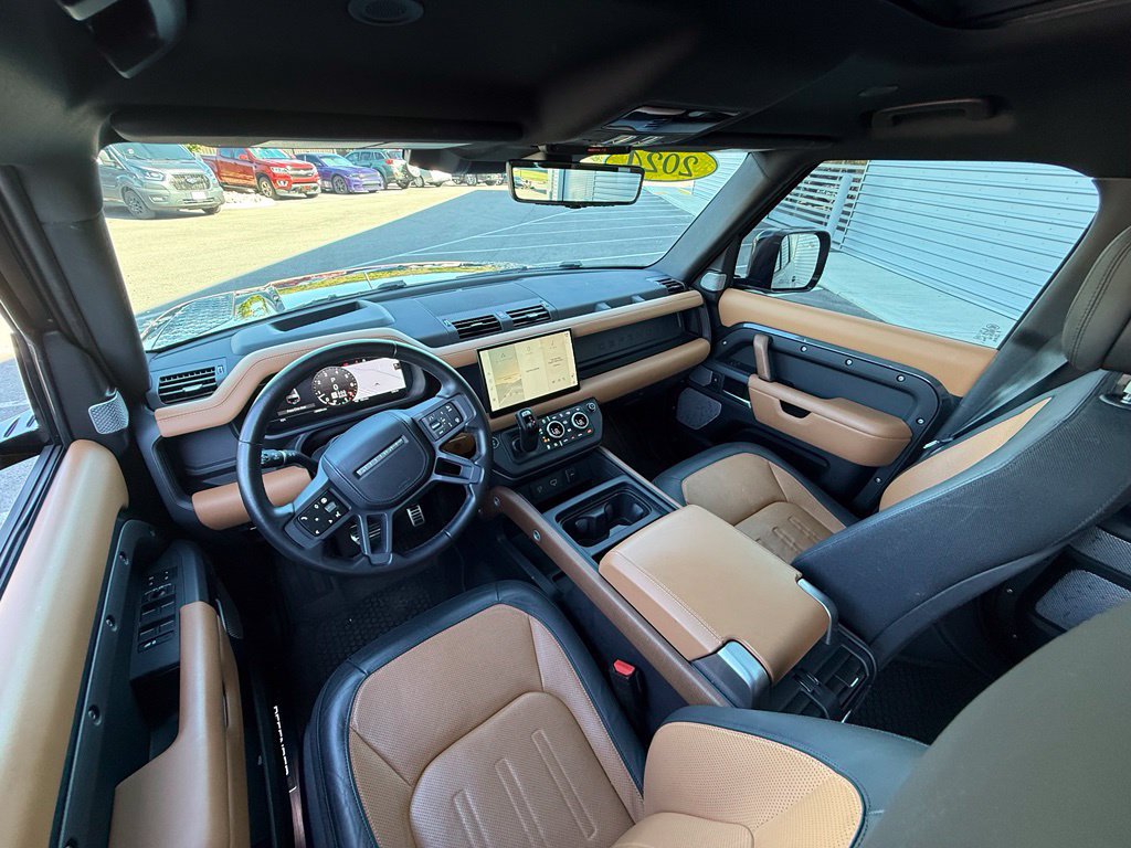 Used 2024 Land Rover Defender 130 X AWD/4WD image 28