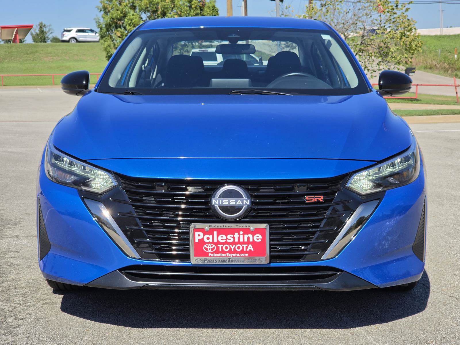 Used 2025 Nissan Sentra SR FWD image 2