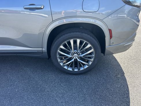New 2026 Buick Enclave Avenir w/ Super Cruise Package AWD/4WD image 5