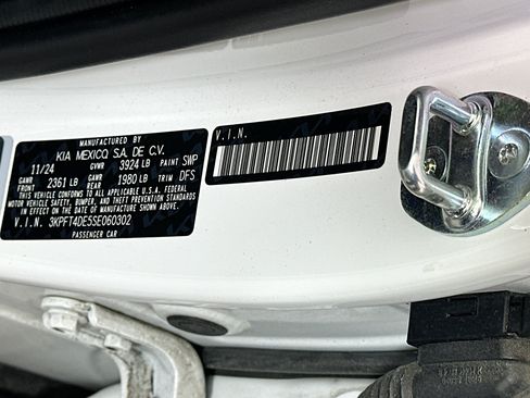 Used 2025 Kia K4 FWD image 12