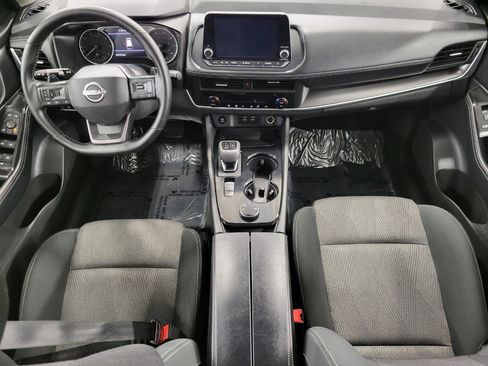 Used 2025 Nissan Rogue SV image 7