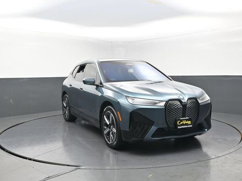 Used 2023 BMW iX xDrive50 w/ Sport Package image 5