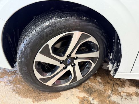 Used 2021 Subaru Legacy Limited image 4