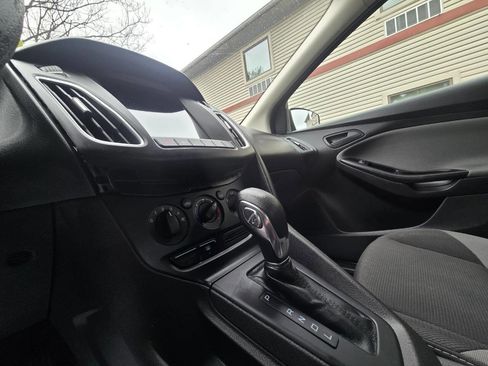 Used 2012 Ford Focus S FWD image 21