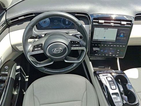 Certified 2024 Hyundai Tucson Limited AWD/4WD image 21
