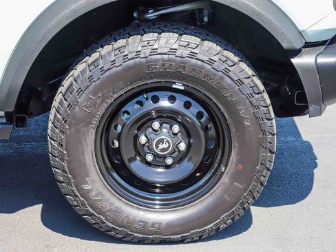 Used 2023 Ford Bronco Black Diamond AWD/4WD image 11