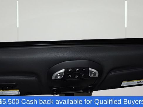 New 2026 Chrysler Pacifica Select AWD/4WD image 25