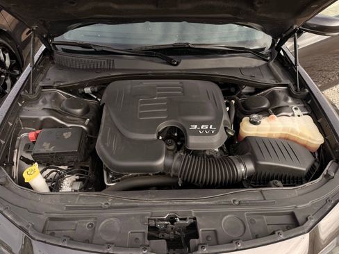 Used 2023 Chrysler 300 S image 34