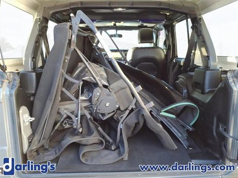 Used 2019 Jeep Wrangler Unlimited Sahara image 6