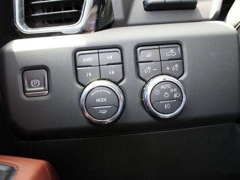 Used 2023 GMC Sierra 1500 Denali Ultimate AWD/4WD image 13