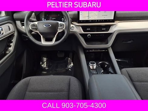 Used 2025 Ford Explorer Active RWD image 28