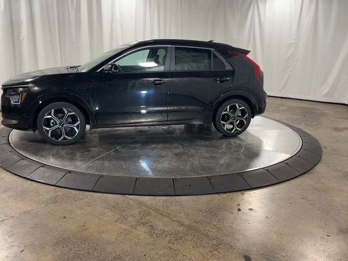 Certified 2025 Kia Niro SX Touring image 5