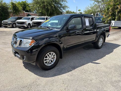 Used 2019 Nissan Frontier SV AWD/4WD image 1