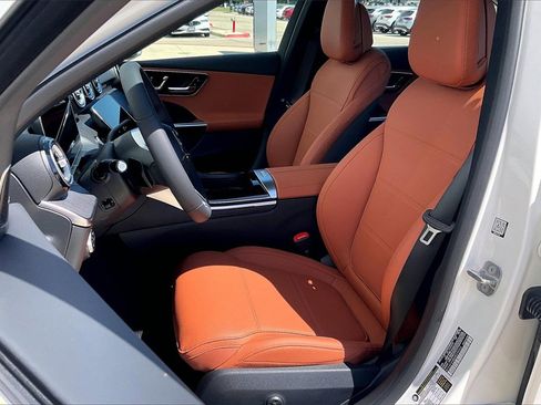 New 2025 Mercedes-Benz C 300 4MATIC Sedan image 9